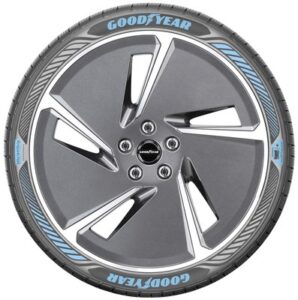 EfficientGrip PErformance - Side view (PRNewsfoto/Goodyear)